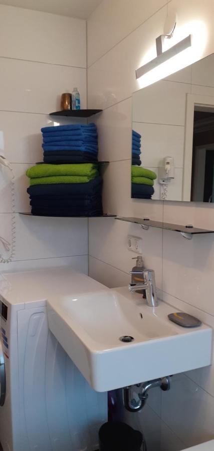 Apartments - Geraeumige 95 Qm Mit Balkon Augsburg Bagian luar foto
