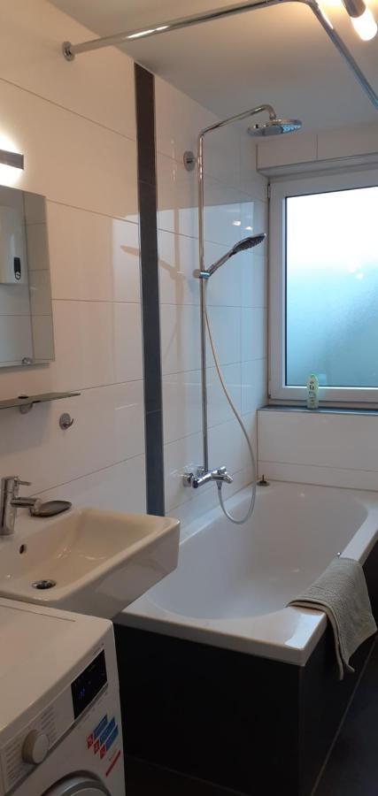 Apartments - Geraeumige 95 Qm Mit Balkon Augsburg Bagian luar foto