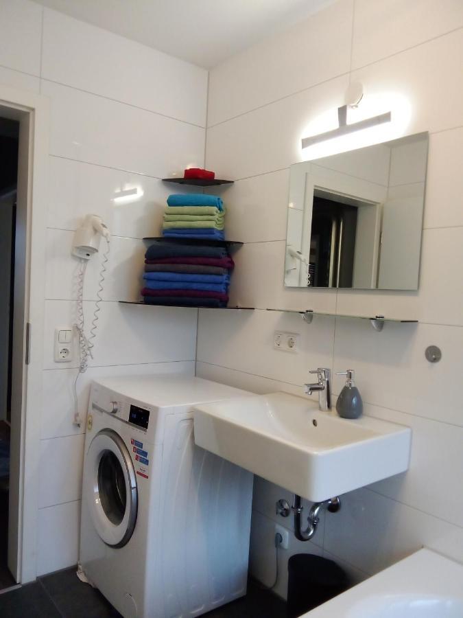 Apartments - Geraeumige 95 Qm Mit Balkon Augsburg Bagian luar foto