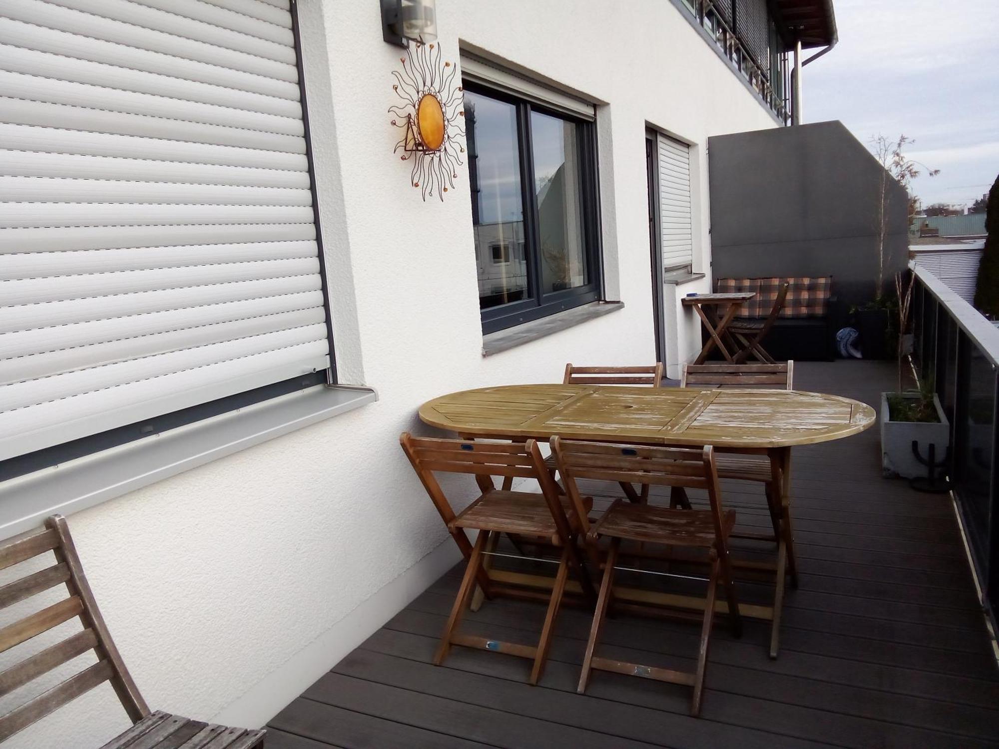 Apartments - Geraeumige 95 Qm Mit Balkon Augsburg Bagian luar foto